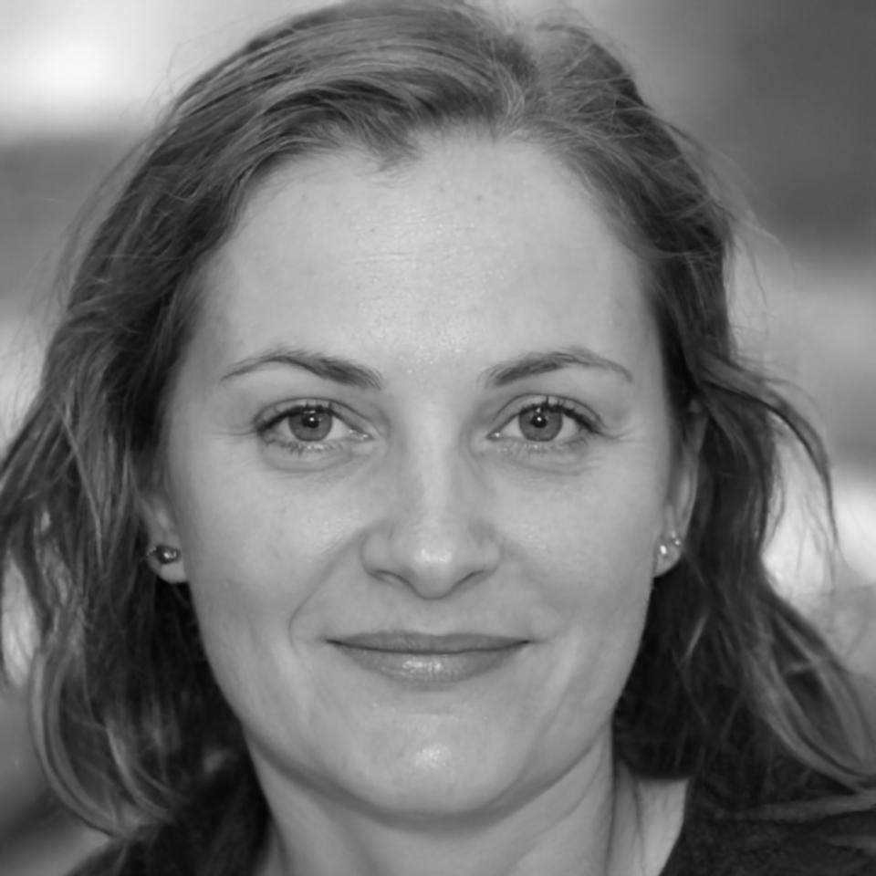 Carmen Rodríguez - Directora Financiera exitosa